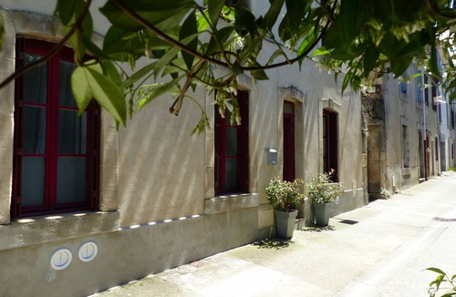 Carcassonne House | Chez Jean*View to Cité*Aircon*200m walk to Cité*2 Bedrooms*Quiet and charming