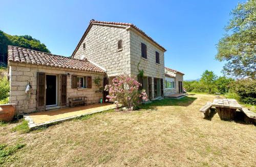 Levie House | Chez Jean Viti