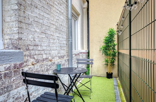 Gare-Jouvenet Apartment | Chez jeanne - Studio rénové balnéo et balcon centre