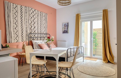 Gare-Jouvenet Apartment | Chez jeanne - Studio rénové balnéo et balcon centre