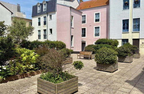 Boulogne-Centre Apartment | Chez Jeannot - Apartment 4/5 pers. Cosy downtown location a stone's throw from the sea.