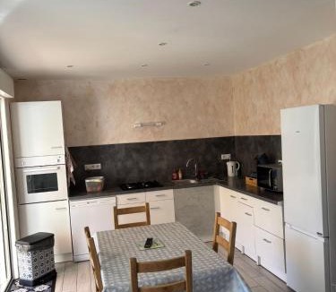 Seiches-sur-le-Loir House | Chez Jerome et carole