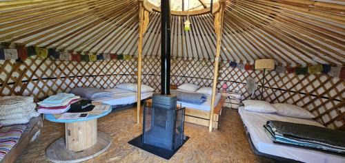 Bannost House | Chez Jo et Mel - Gite et Yourtes