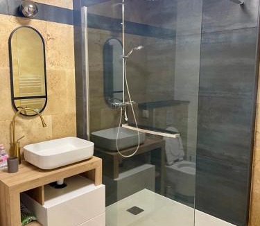 Verdun Apartment | Chez Joe, centre-ville