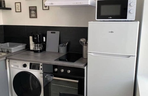 Denain Apartment | Chez Jules - 40 m² cosy 24-hour autonomy