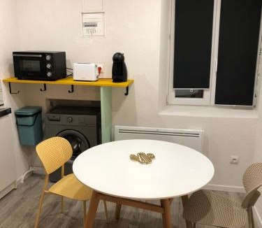Luneville Apartment | Chez Julien: appartement confort plein centre
