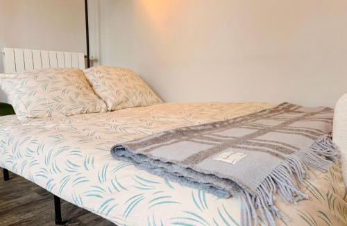 Lourdes Apartment | Chez Julien - Castle View