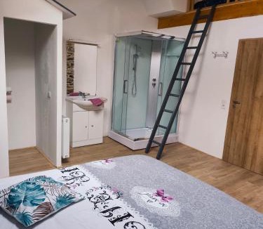 Bourg-Fidele Apartment | Chez JUSTINE