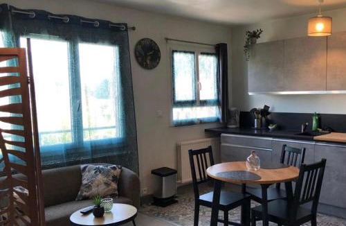 Arpajon Apartment | chez Karine 2