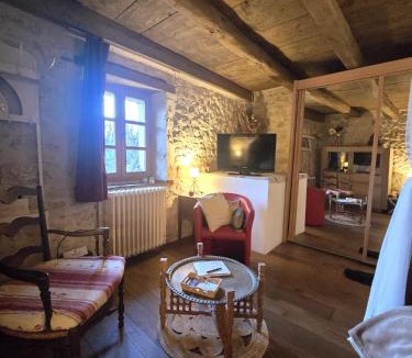 Ceyzerieu Bed & Breakfast | chez Karine