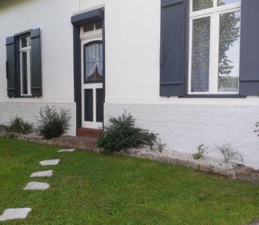 Arrest House | Chez kathie