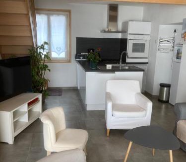 L'Epine House | Chez Léonce