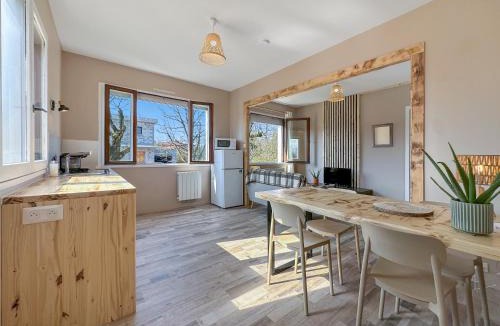 Saint-Jean-de Niost Apartment | Chez La Mamie