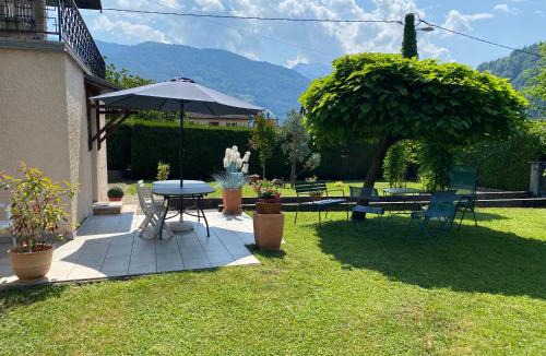 Outrechaise Bed & Breakfast | Chez Laurette et Louis