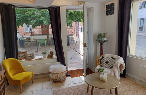 Marly-le-Roi Apartment | Chez Laurette | Historic Gîte 10min Versailles 30min Paris