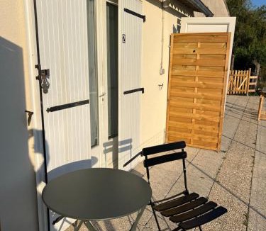 Mignaloux-Beauvoir Apartment | Chez Laurie et Xavier studio 1