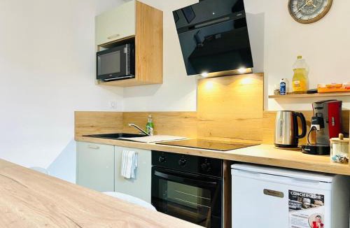 Olivet House | Chez le Padré