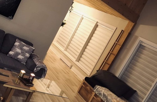 Morin Heights Ski Chalet | Chez Le Voisin