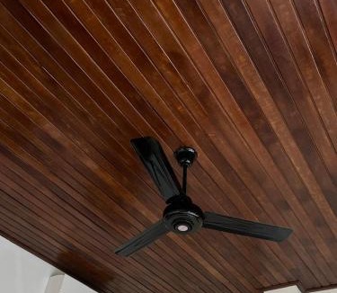 Sidemen House | Chez Lepusa