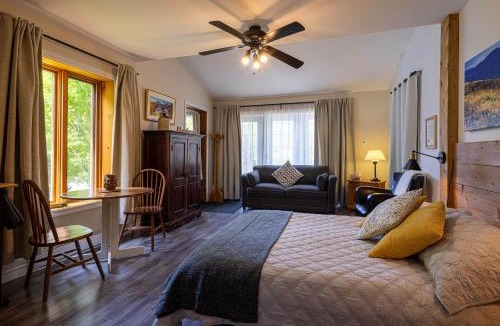 Saint Aime Des Lacs Bed & Breakfast | Chez Les Bergeron