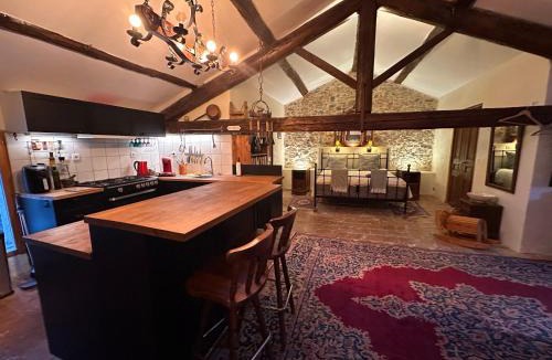 Saint-Nazaire-de-Ladarez House | Chez les Amis