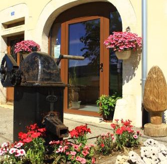 Saint-Pierre Bed & Breakfast | Chez Les Hypolites