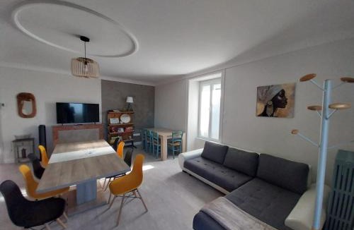 Pouzauges House | Chez Lilian & Isa