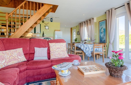 Saint-Laurent-sur-Mer House | Chez Lilo by Interhome