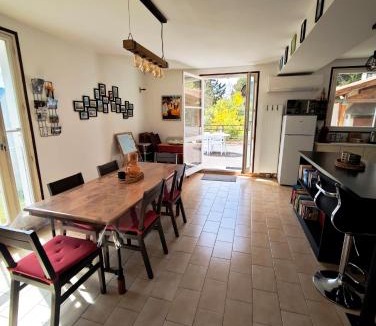 Limoux House | Chez Lilou et Papoum - Terrasse, vue & parking