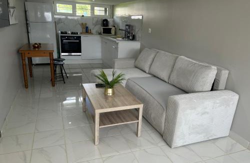 Chartres House | Chez Lina