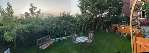 Winestead Apartment | Chez Little Black Cat