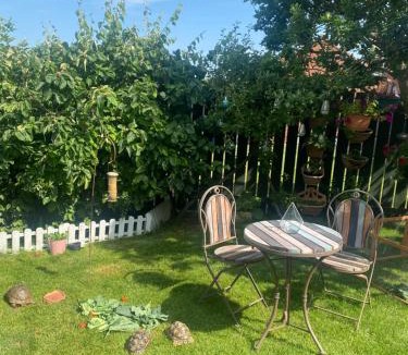 Winestead Apartment | Chez Little Black Cat