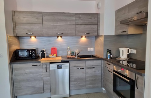 Honfleur Condo | 💛 Chez Lou et Dan, 4P apartment with balcony, elevator and secure parking