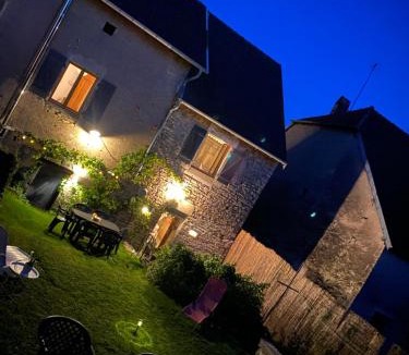Bucey-les-Gy Bed & Breakfast | CHEZ LOU Grand espace cosy dans maison privée