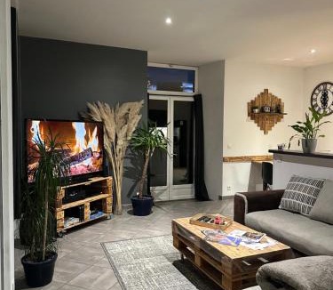 Saint-Flour Apartment | Chez Louis