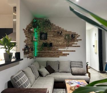 Saint-Flour Apartment | Chez Louis