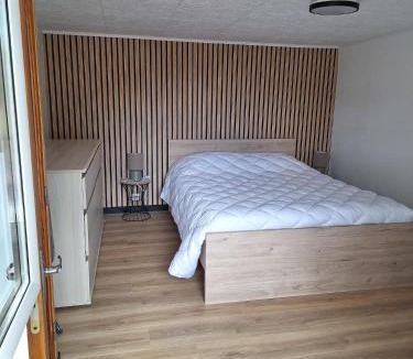Recoules-d'Aubrac House | Chez Louise et Léon
