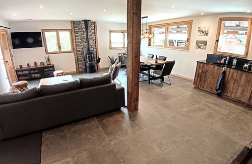 Samoens Apartment | Chez Lucienne Sauna and Jacuzzi