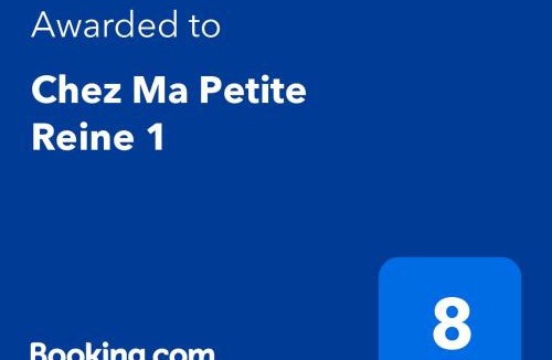 Quartier Canrobert Apartment | Chez Ma Petite Reine 1