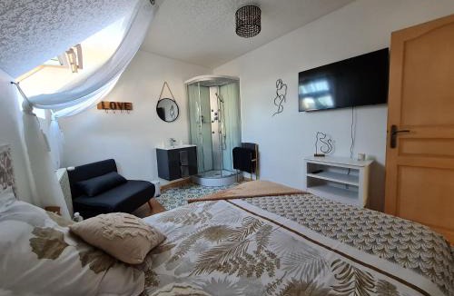 Saint-Nicolas-des-Motets Bed & Breakfast | Chez Malia