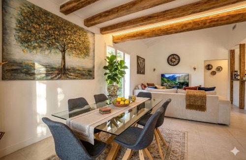 Las Bigues Villa | Chez Mara - Conciergrie IB