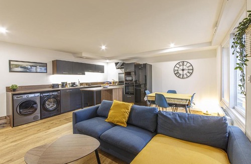 Laval Apartment | Chez Marius - Appartement 3 chambres - Laval