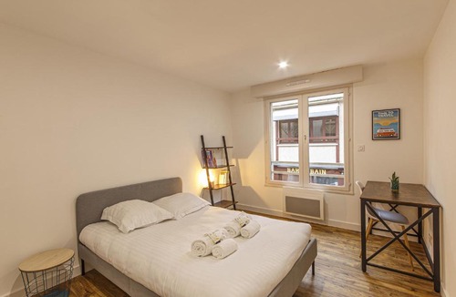 Laval Apartment | Chez Marius - Appartement 3 chambres - Laval