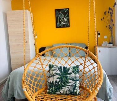 Gannat Apartment | Chez Mary Studio -Jungle