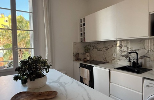 Hyeres City Centre Apartment | Chez Massy, in the heart of the city!