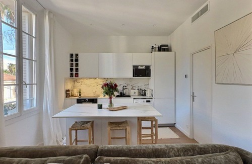 Hyeres City Centre Apartment | Chez Massy, in the heart of the city!