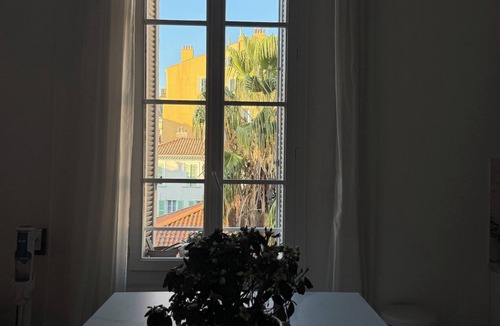 Hyeres City Centre Apartment | Chez Massy, in the heart of the city!