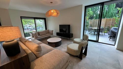 Beaune Apartment | Chez Max - Terrasse - Climatisation - Parking gratuit