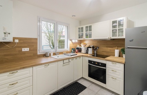 Revel House | Chez Maxou