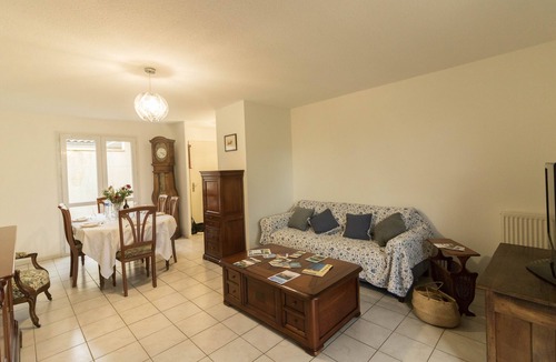 Revel House | Chez Maxou